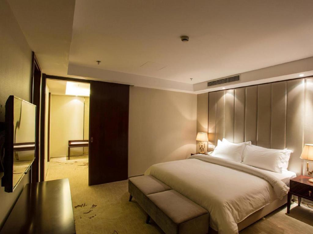 Jinjiang Metropolo Shanghai Minhang Exterior photo